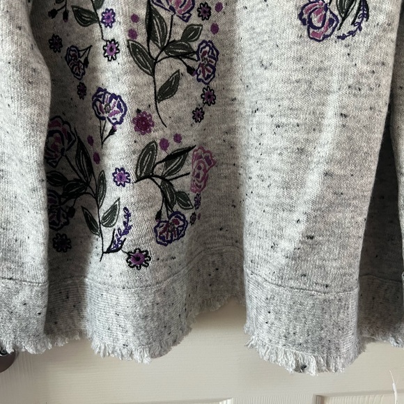 Style & Co Embroidered Fringed Sweater Heathered Gray Size Large - Picture 6 of 6